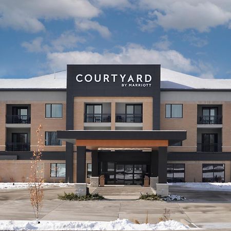 Courtyard Wausau Kültér fotó